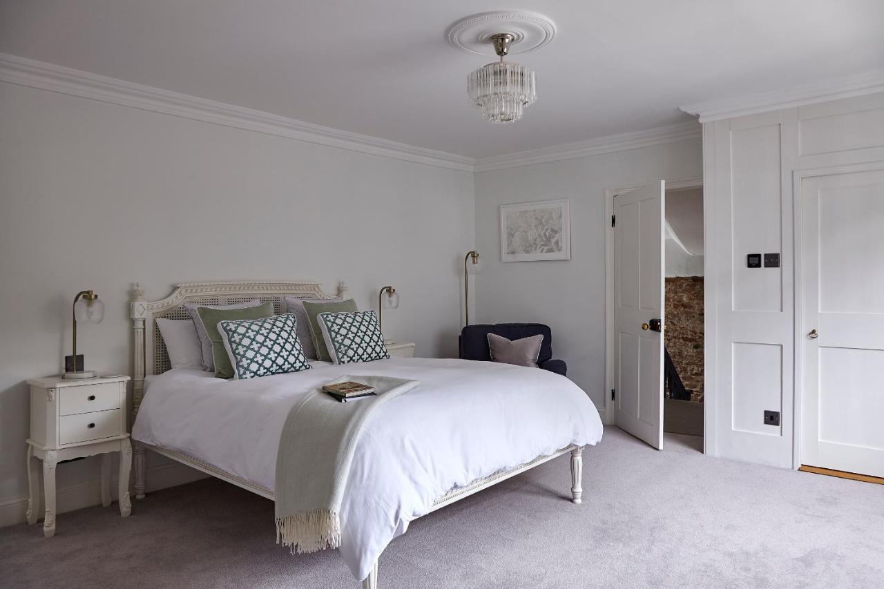 Lorna House Totnes
